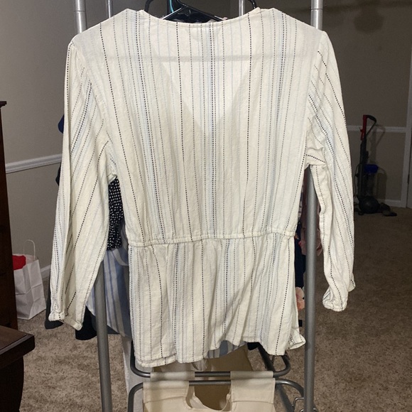 Women’s Wrap Top - Picture 3 of 3